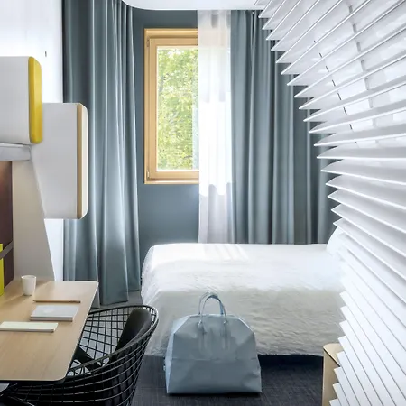 Okko Hotels Grenoble Centre 4*